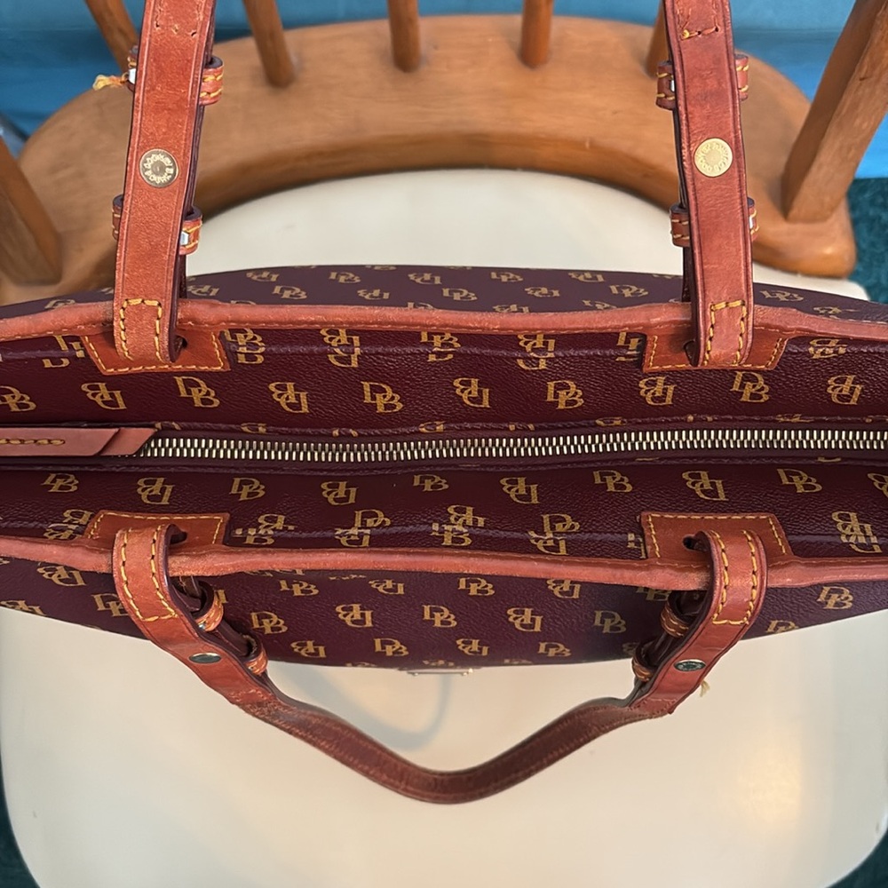 Vintage Dooney & Bourke Shoulder Bag - Picture 3 of 12